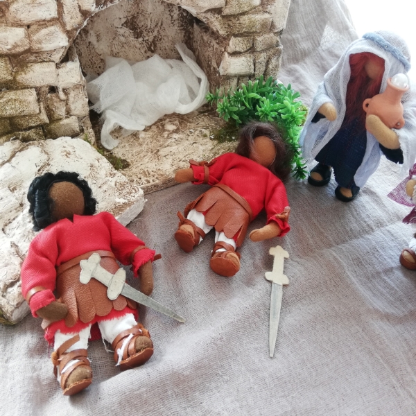 Österliche Auferstehungsszene mit 5 Figuren 12cm und Grabstätte